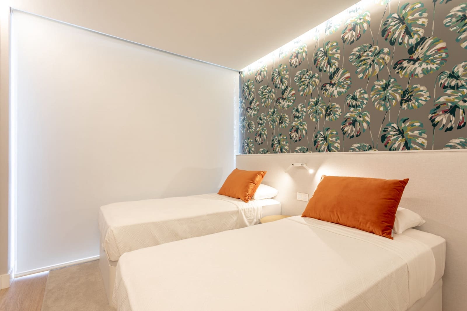 4 bedroom Apartment for sale in Estepona with pool garage - € 1,600,000 (Ref: 9848801)