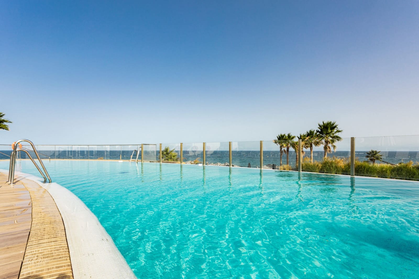 4 bedroom Apartment for sale in Estepona with pool garage - € 1,600,000 (Ref: 9848801)
