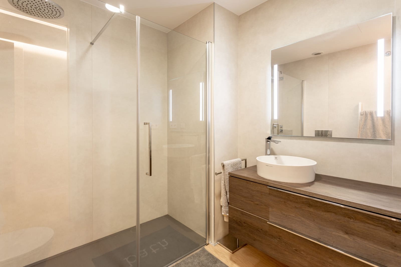 4 soveværelse Lejlighed til salg i Estepona med swimmingpool garage - € 1.600.000 (Ref: 9848801)