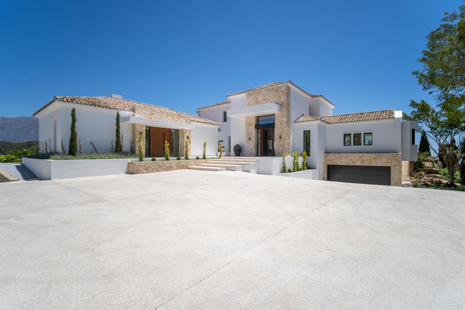 8 sypialnia Willa na sprzedaż w Benahavis z basenem garażem - 9 980 000 € (Ref: 9848803)