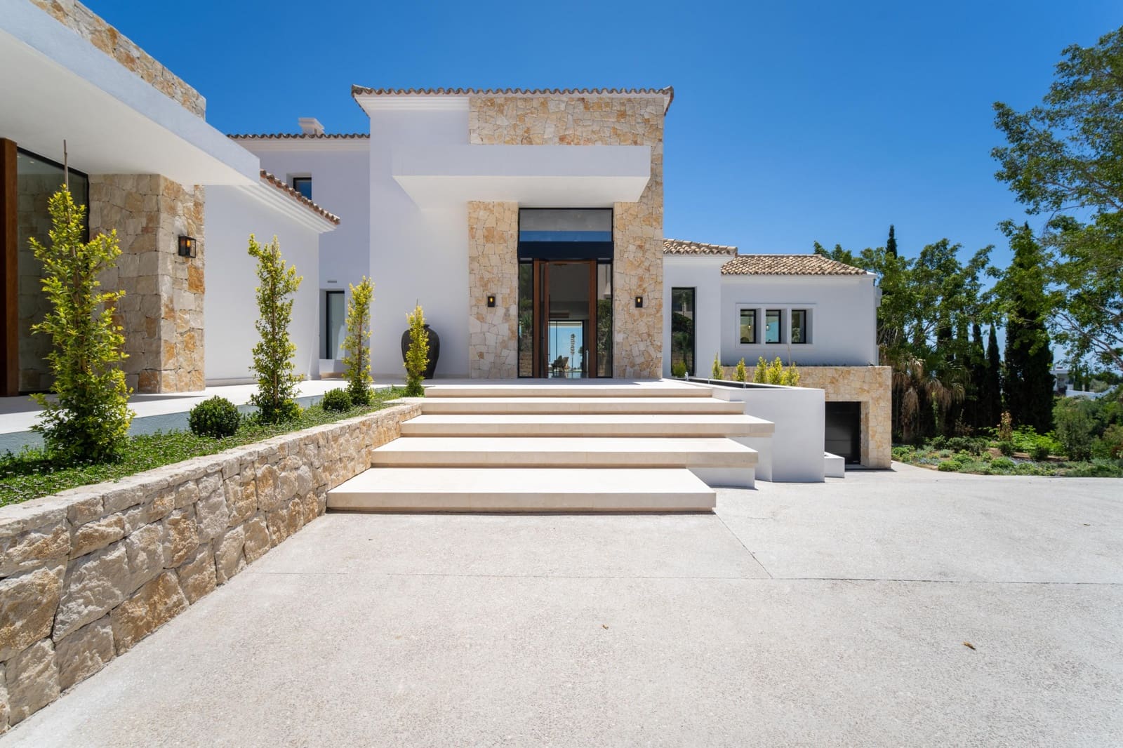 8 sypialnia Willa na sprzedaż w Benahavis z basenem garażem - 9 980 000 € (Ref: 9848803)