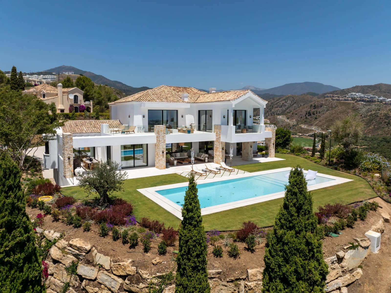 8 sypialnia Willa na sprzedaż w Benahavis z basenem garażem - 9 980 000 € (Ref: 9848803)
