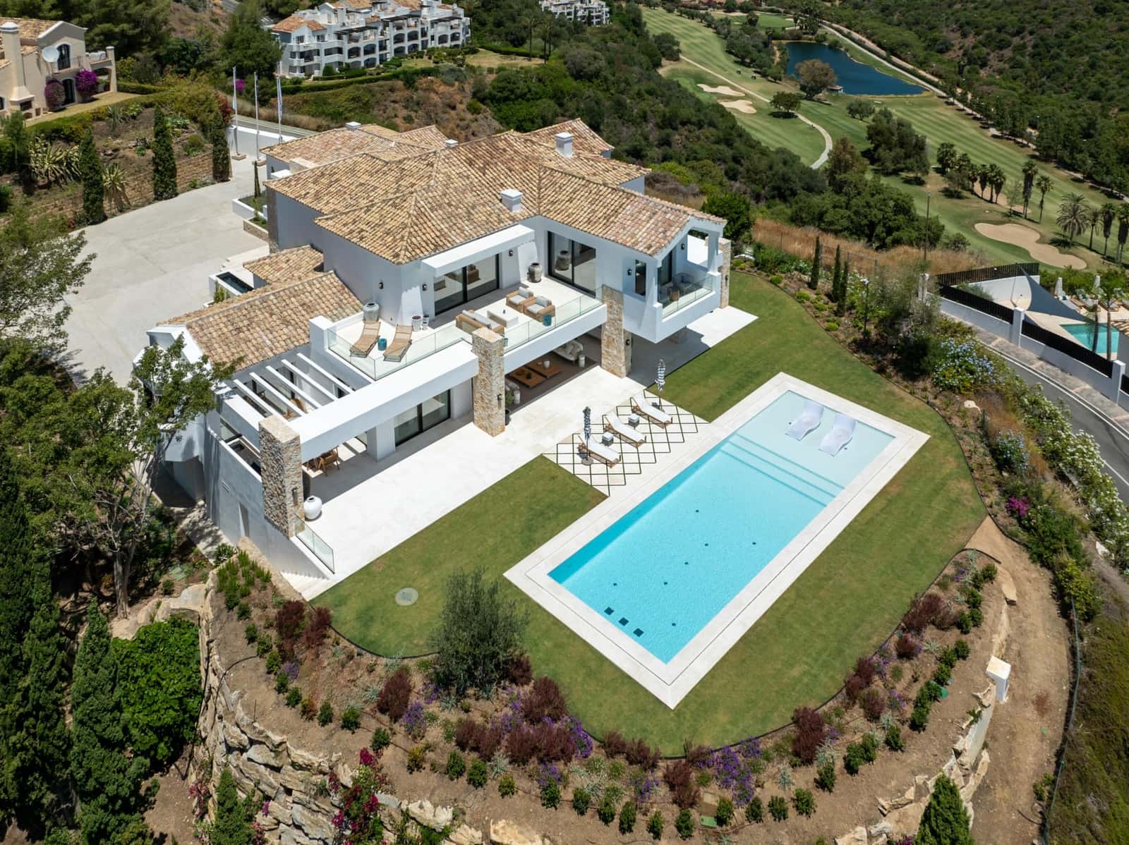 8 sypialnia Willa na sprzedaż w Benahavis z basenem garażem - 9 980 000 € (Ref: 9848803)