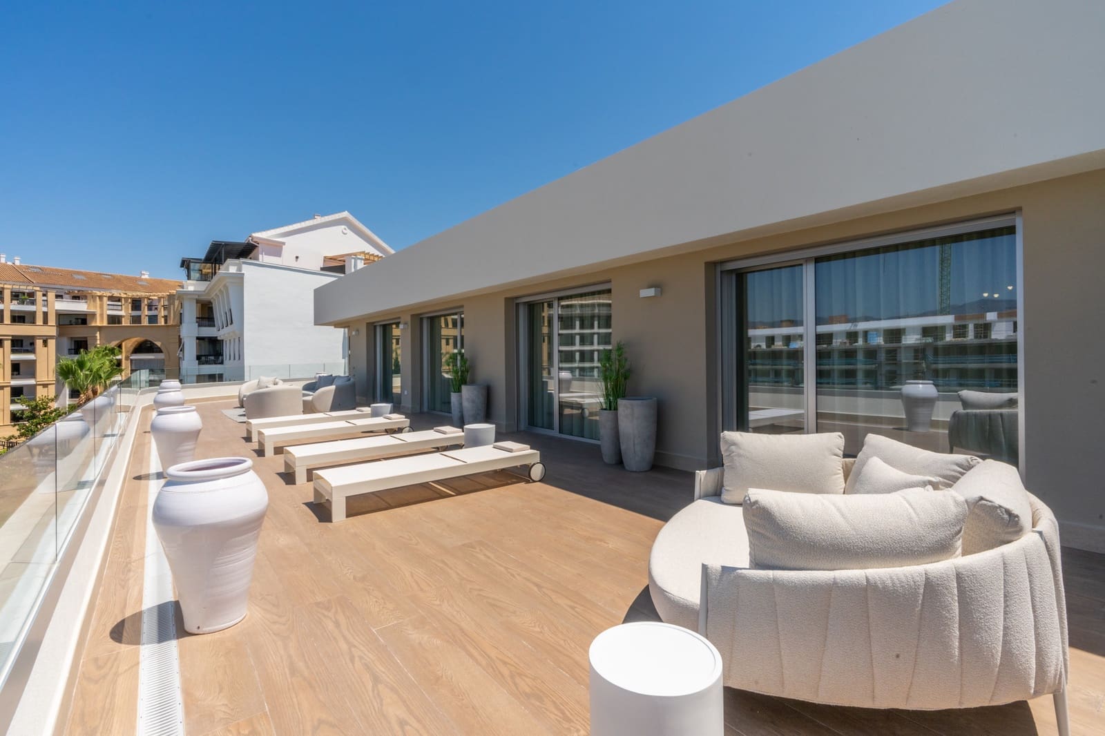 Ático de 4 habitaciones en San Pedro de Alcantara en venta con piscina garaje - 1.440.000 € (Ref: 9848808)