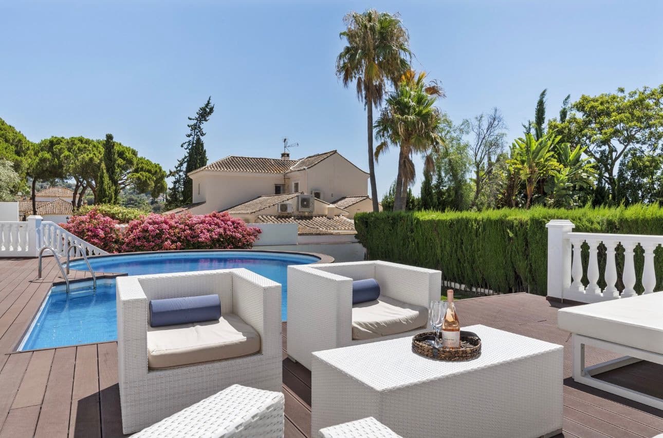 5 soverom Villa til salgs i Marbella med svømmebasseng garasje - € 2 200 000 (Ref: 9848810)