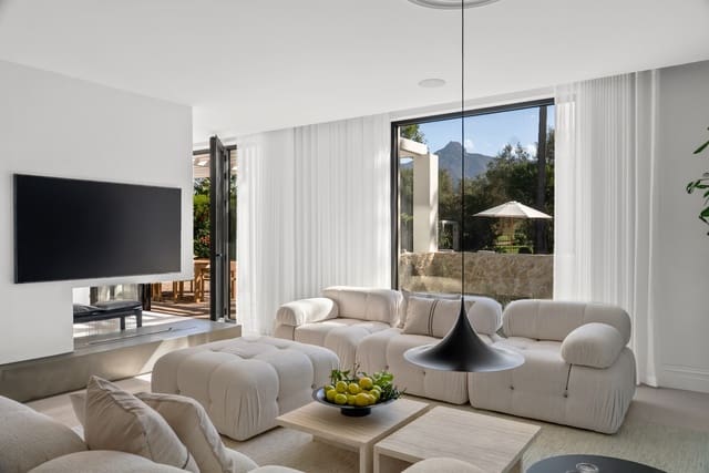 4 quarto Moradia para venda em Las Brisas, Marbella com piscina garagem - 5 995 000 € (Ref: 9848812)