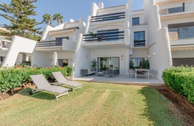 4 soveværelse Byhus til salg i Marbella med swimmingpool garage - € 5.460.000 (Ref: 9848813)