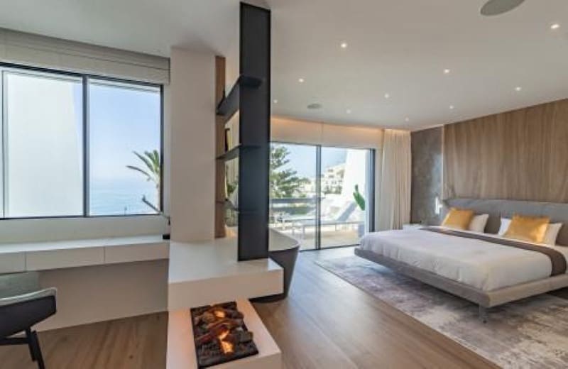 4 soveværelse Byhus til salg i Marbella med swimmingpool garage - € 5.460.000 (Ref: 9848813)