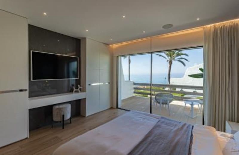 4 soveværelse Byhus til salg i Marbella med swimmingpool garage - € 5.460.000 (Ref: 9848813)