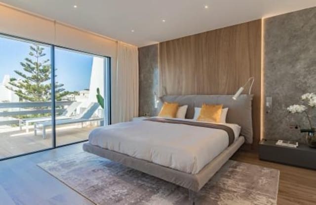 4 makuuhuone Omakotitalo myytävänä paikassa Lomas De Marbella, Marbella mukana uima-altaan 
autotalli - 5 460 000 € (Ref: 9848813)