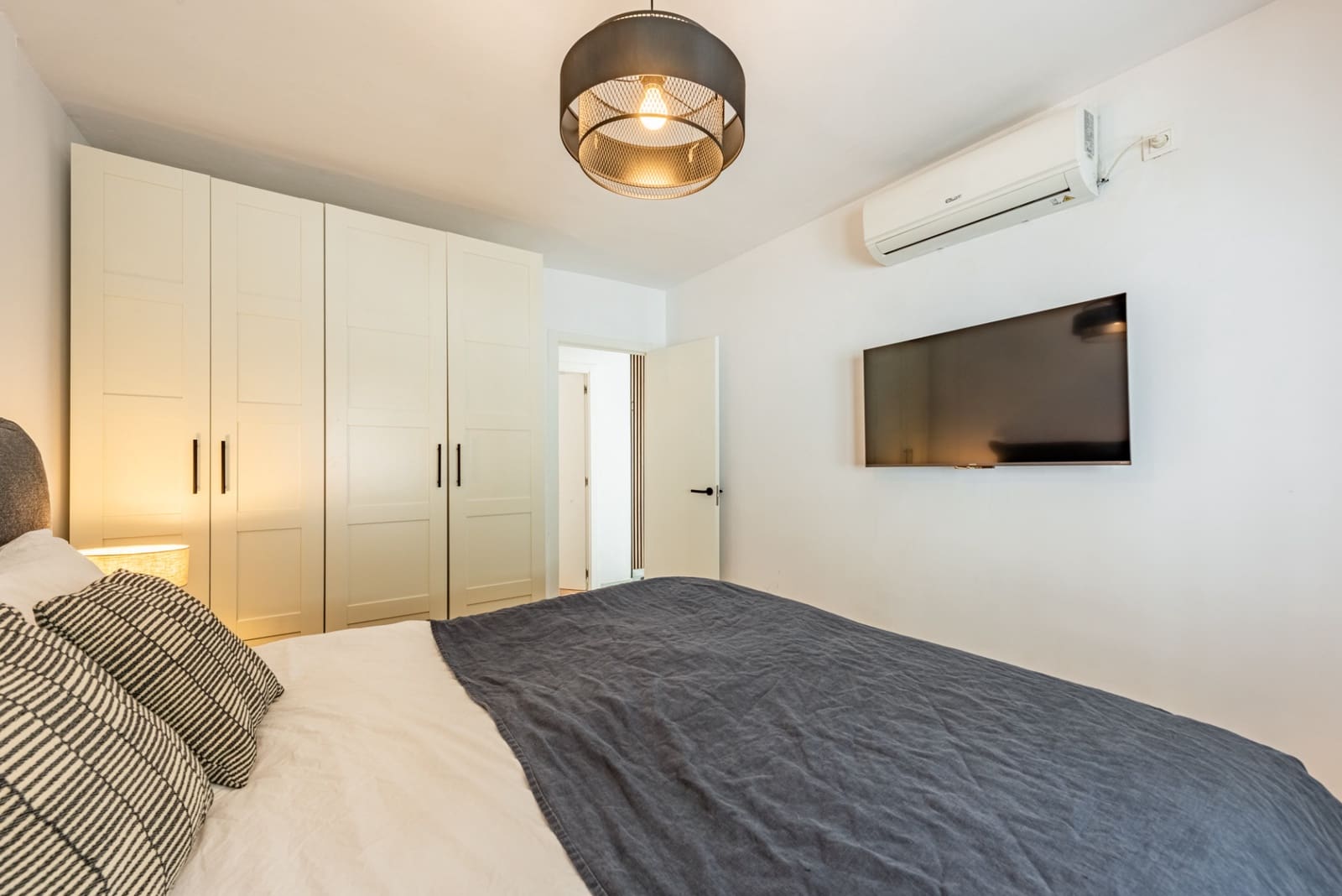 3 quarto Moradia para venda em Nueva Andalucia com piscina garagem - 999 000 € (Ref: 9848814)