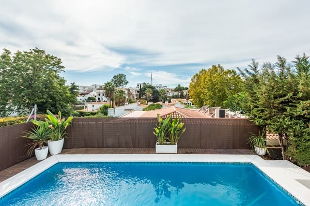 3 quarto Moradia para venda em Nueva Andalucía Centro, Marbella com piscina garagem - 999 000 € (Ref: 9848814)