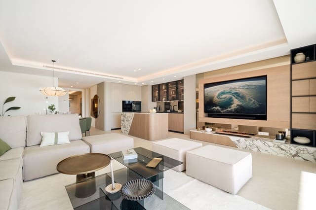 4 makuuhuone Huoneisto myytävänä paikassa Lomas De Marbella, Marbella mukana uima-altaan 
autotalli - 2 450 000 € (Ref: 9848817)