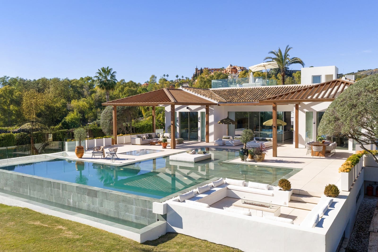 6 quarto Moradia para venda em Marbella com piscina garagem - 8 995 000 € (Ref: 9848819)