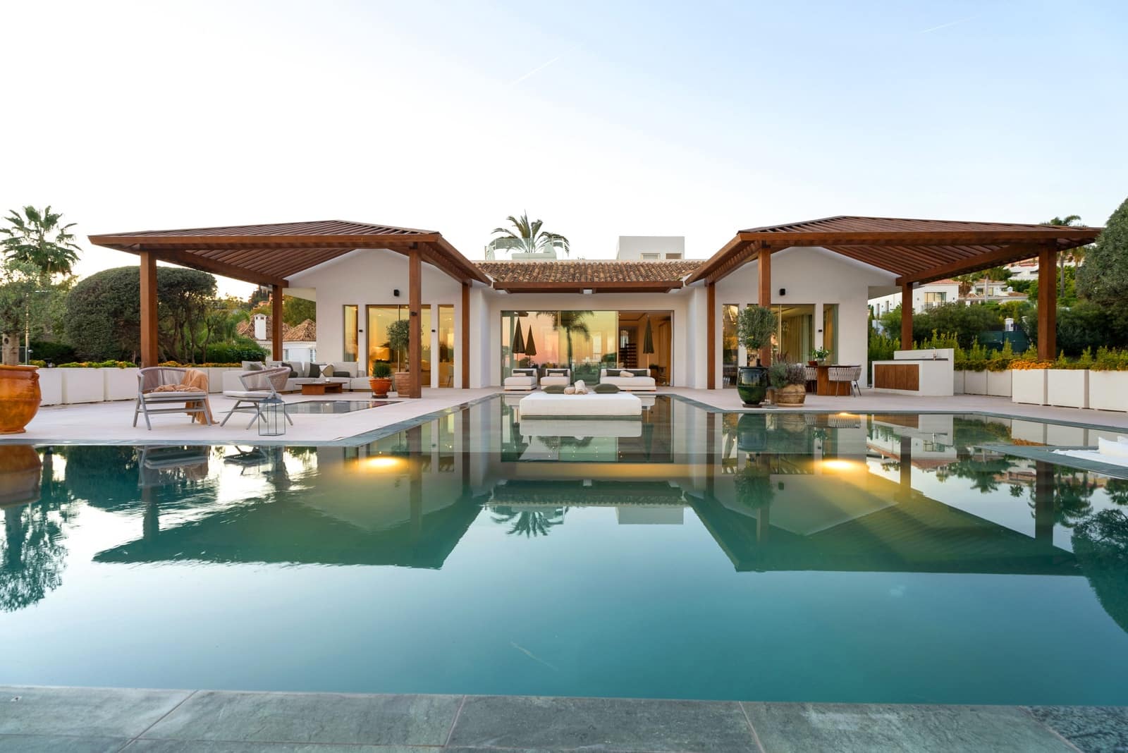 6 soveværelse Villa til salg i Marbella med swimmingpool garage - € 8.995.000 (Ref: 9848819)