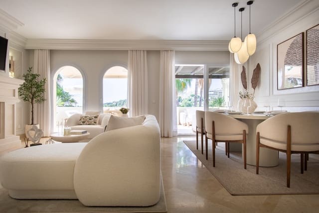 Ático de 3 habitaciones en Los Naranjos, Marbella en venta con piscina garaje - 1.650.000 € (Ref: 9848820)