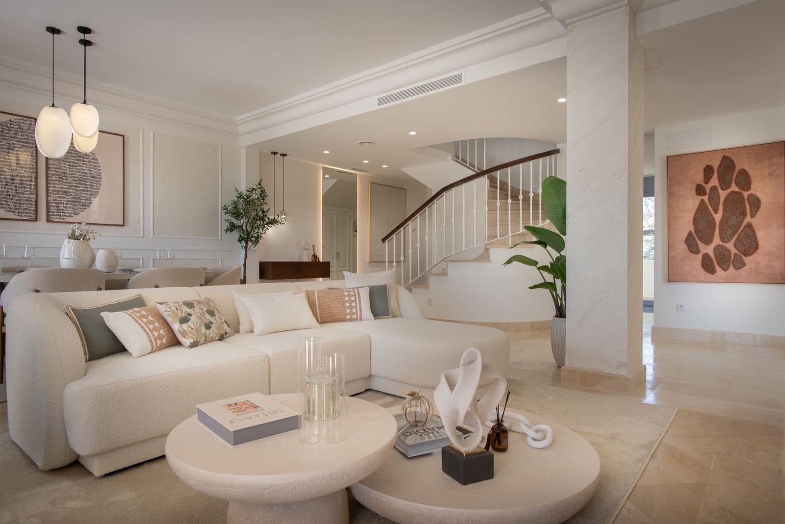 3 bedroom Penthouse for sale in Marbella with pool garage - € 1,650,000 (Ref: 9848820)