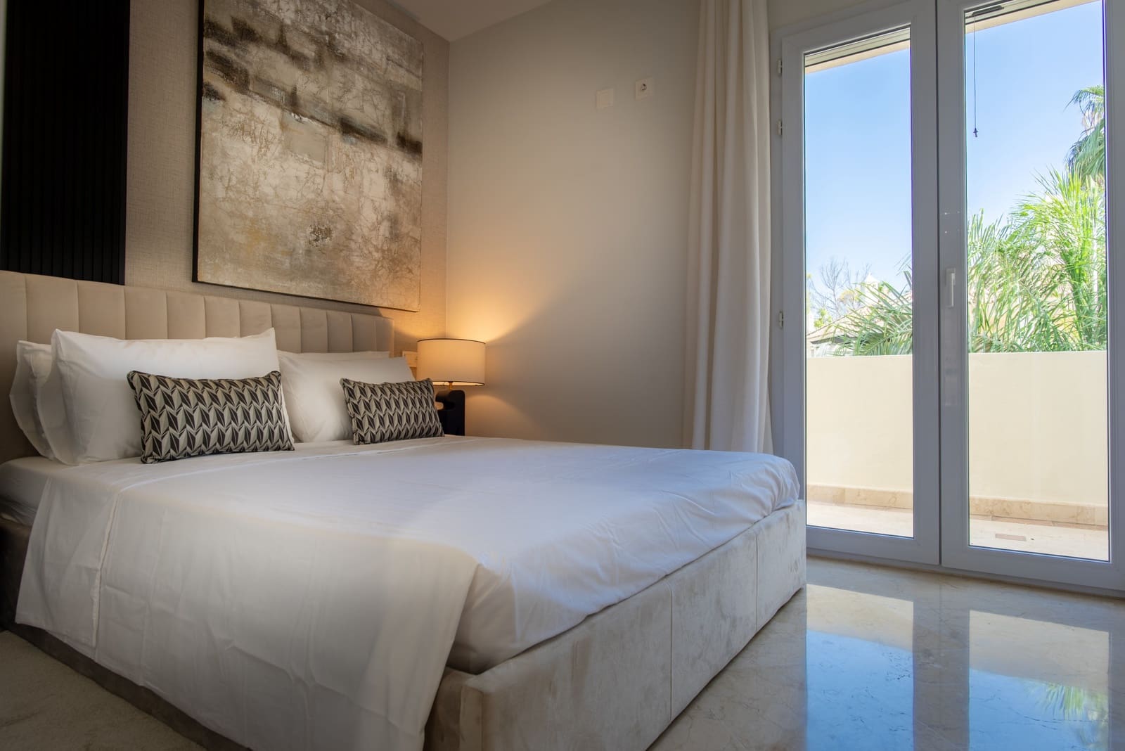 3 bedroom Penthouse for sale in Marbella with pool garage - € 1,650,000 (Ref: 9848820)