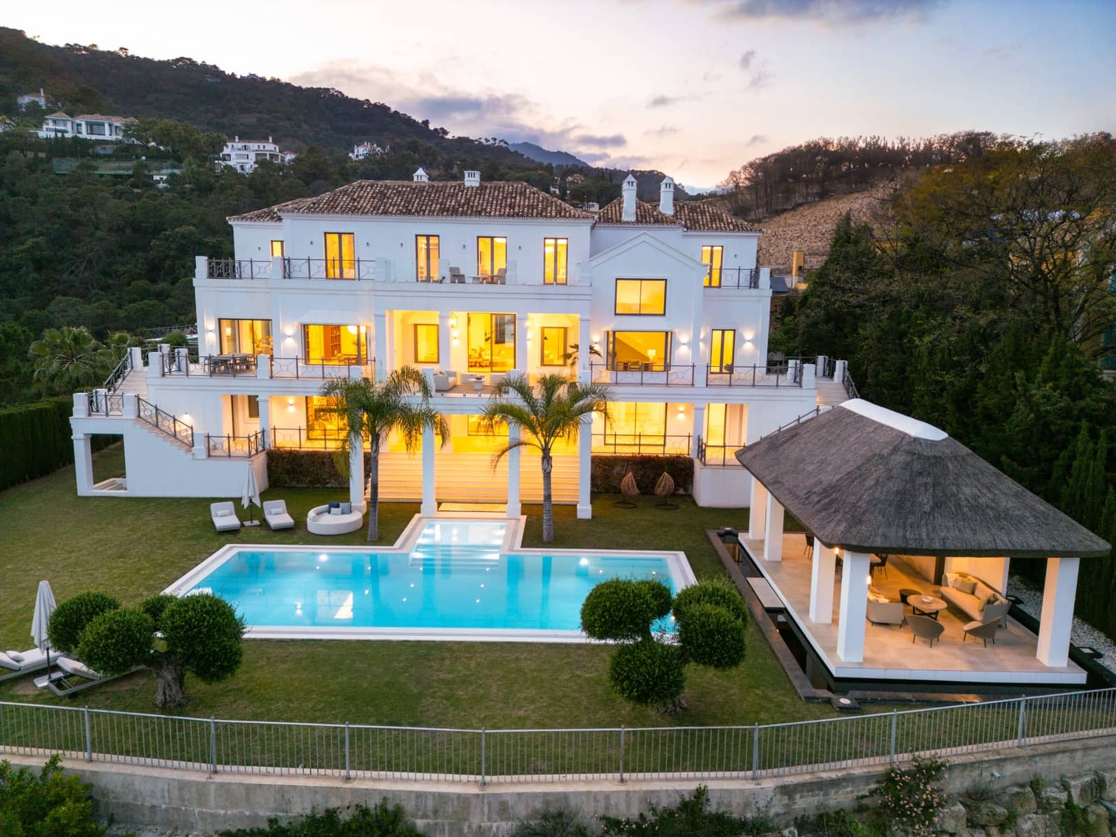 5 bedroom Villa for sale in El Madronal with pool garage - € 8,350,000 (Ref: 9848821)