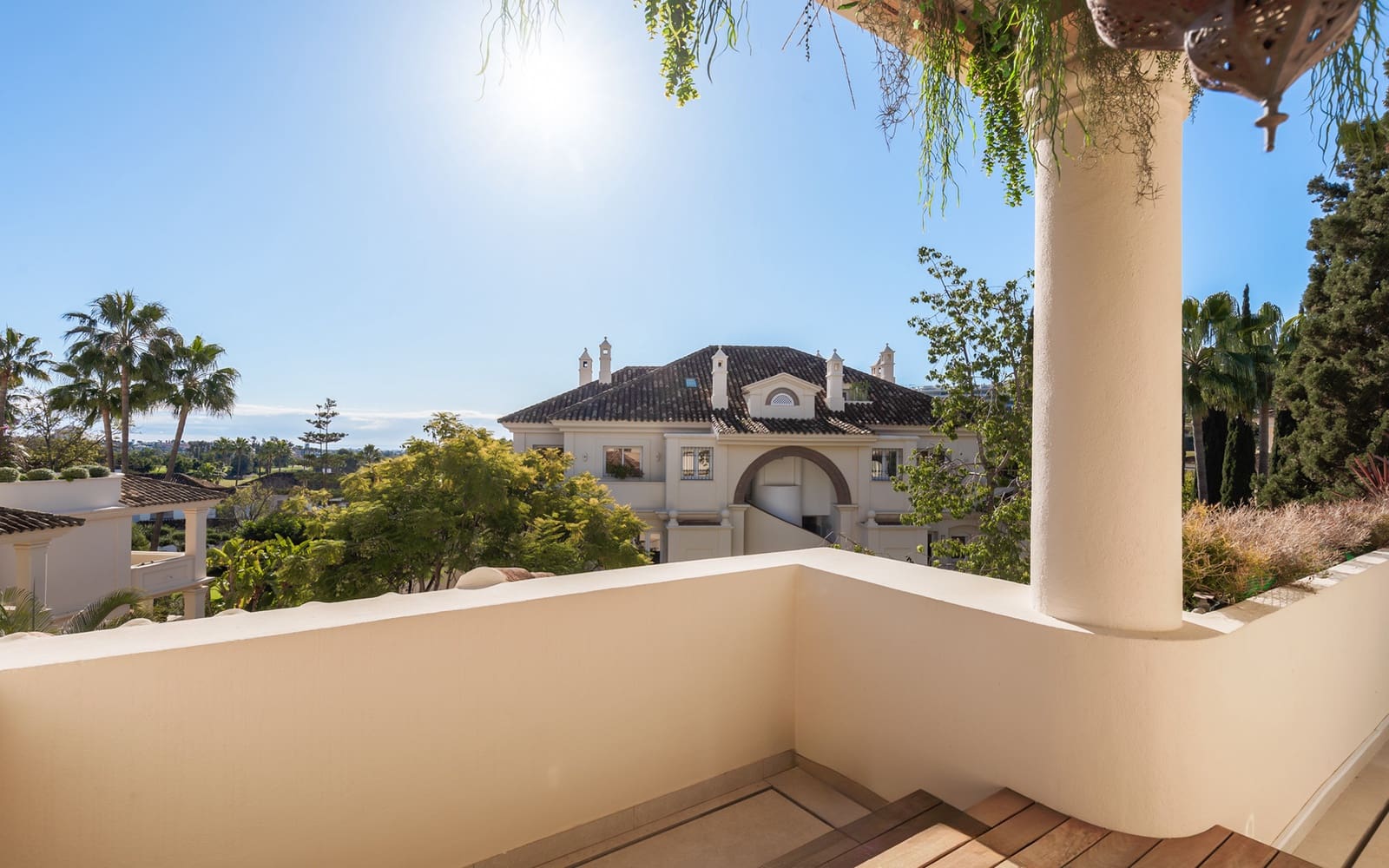 3 chambre Penthouse à vendre à Marbella avec piscine garage - 3 950 000 € (Ref: 9848824)