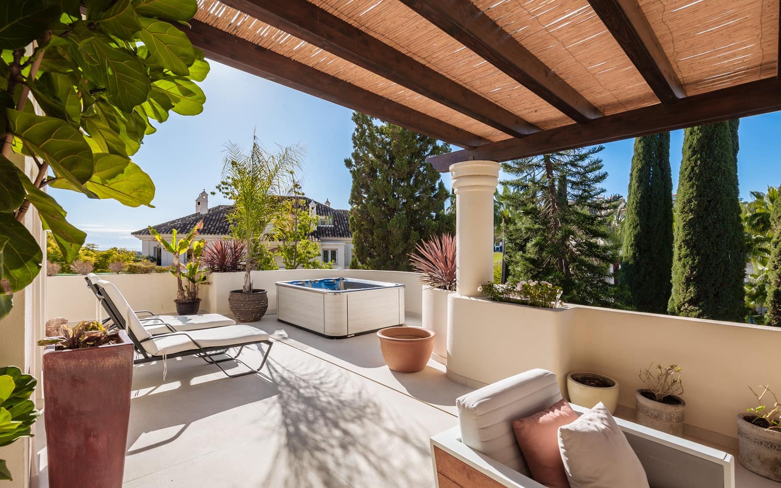 3 chambre Penthouse à vendre à Marbella avec piscine garage - 3 950 000 € (Ref: 9848824)
