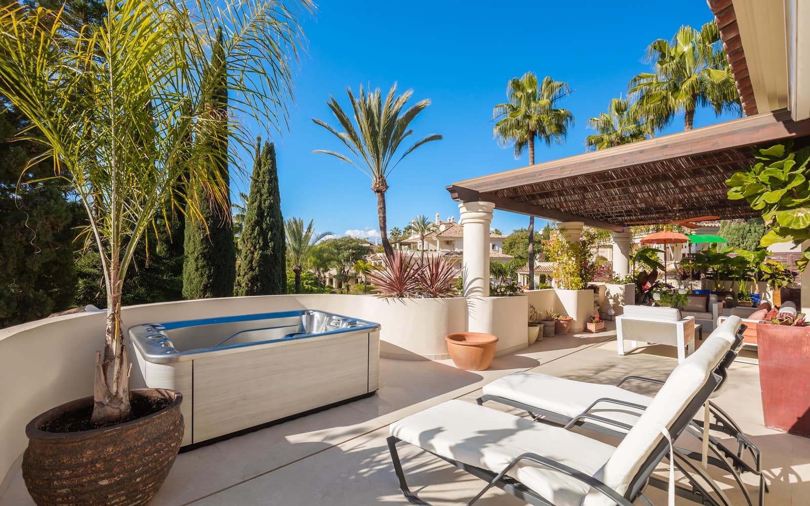 3 chambre Penthouse à vendre à Marbella avec piscine garage - 3 950 000 € (Ref: 9848824)