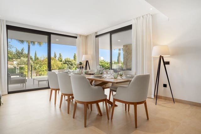 4 bedroom Villa for sale in Guadalmina Alta, Marbella with pool garage - € 2,995,000 (Ref: 9848825)