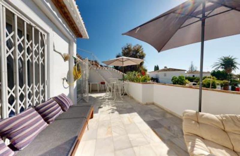 6 sovrum Semi-fristående Villa till salu i Marbella med pool garage - 3 700 000 € (Ref: 9848827)