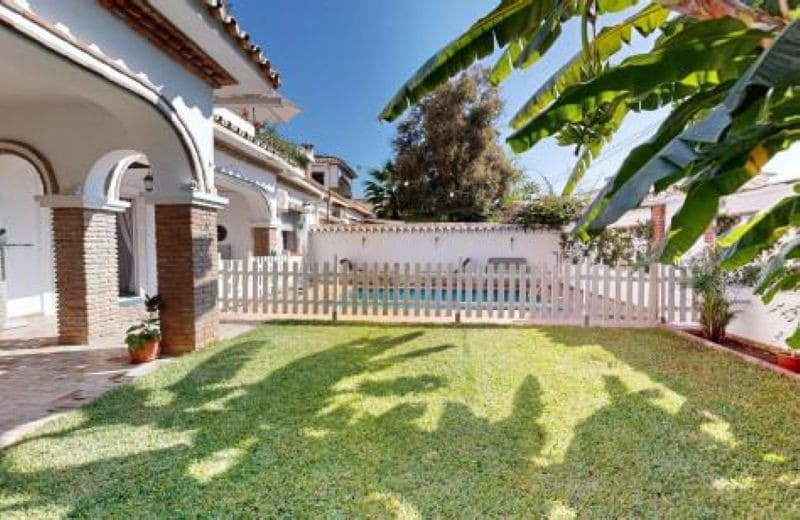 6 sovrum Semi-fristående Villa till salu i Marbella med pool garage - 3 700 000 € (Ref: 9848827)