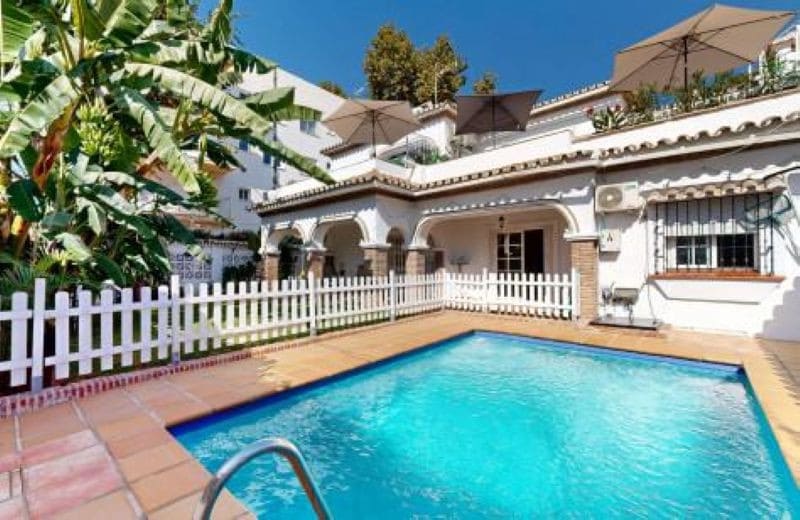 6 sovrum Semi-fristående Villa till salu i Marbella med pool garage - 3 700 000 € (Ref: 9848827)