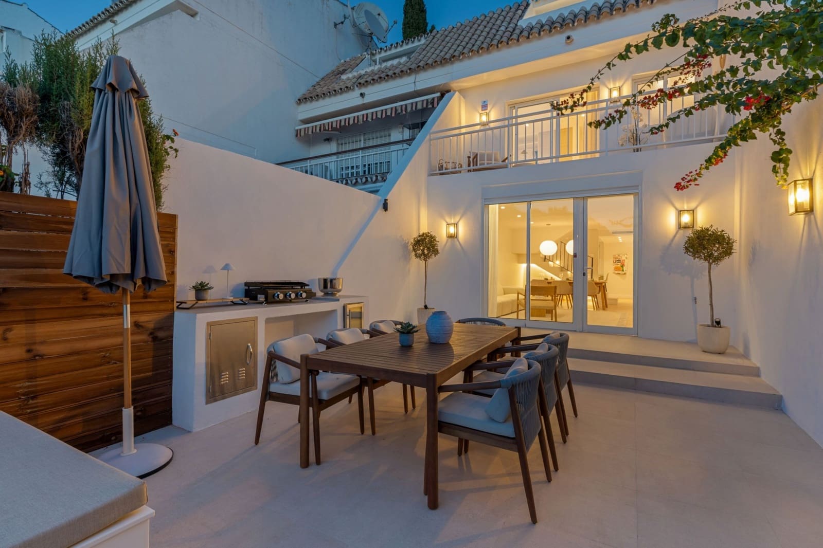 4 quarto Casa em Banda para venda em Marbella com piscina - 1 099 000 € (Ref: 9848828)