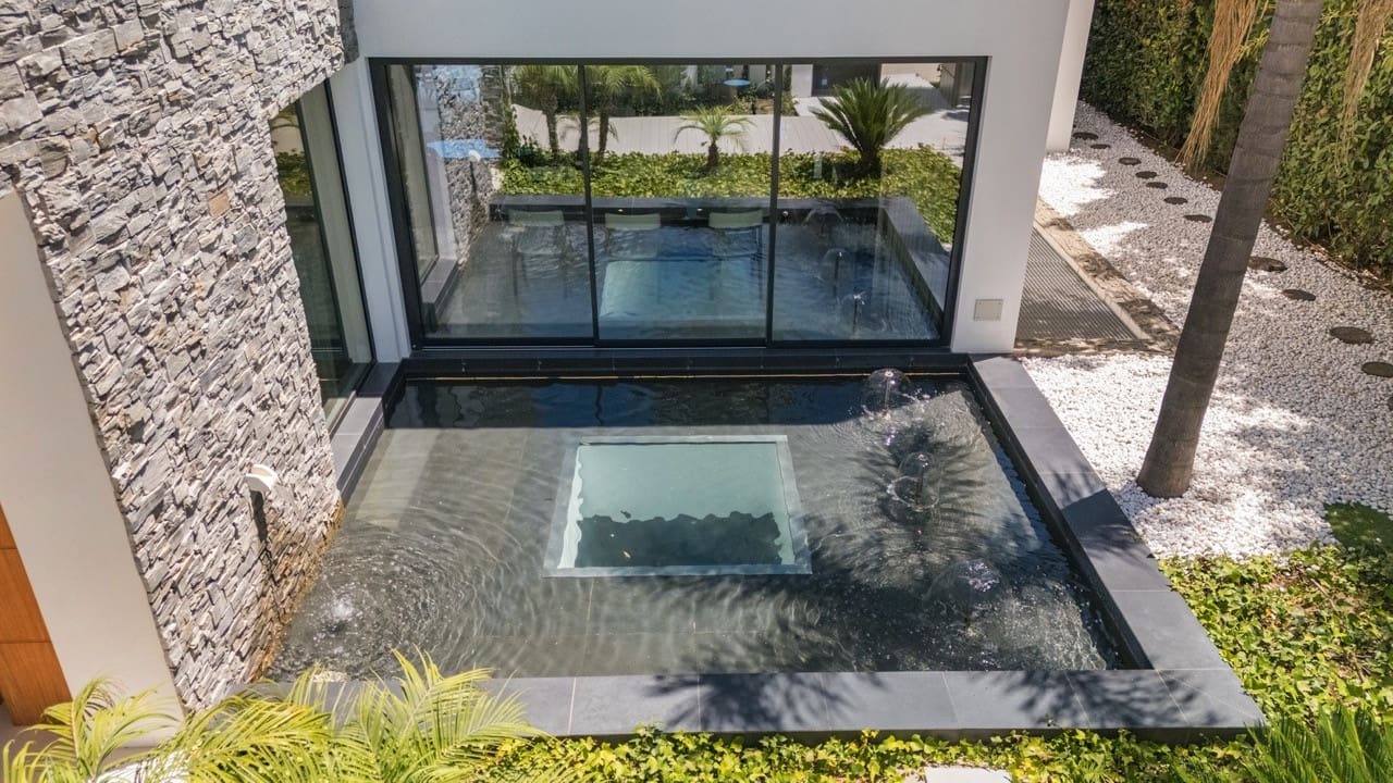 5 Zimmer Villa zu verkaufen in Marbella mit Pool Garage - 7.995.000 € (Ref: 9848829)