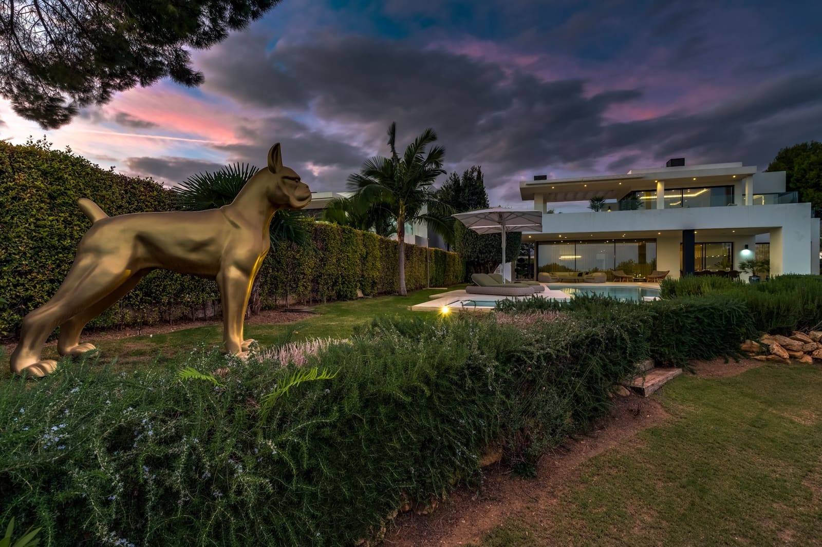 5 Zimmer Villa zu verkaufen in Marbella mit Pool Garage - 7.995.000 € (Ref: 9848829)