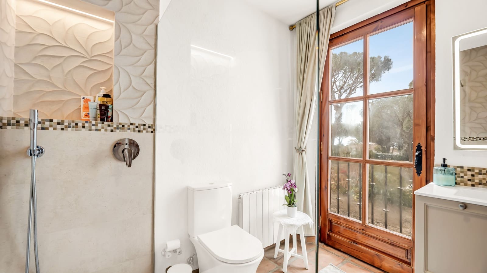 7 Zimmer Villa zu verkaufen in Marbella mit Pool Garage - 2.495.000 € (Ref: 9848830)