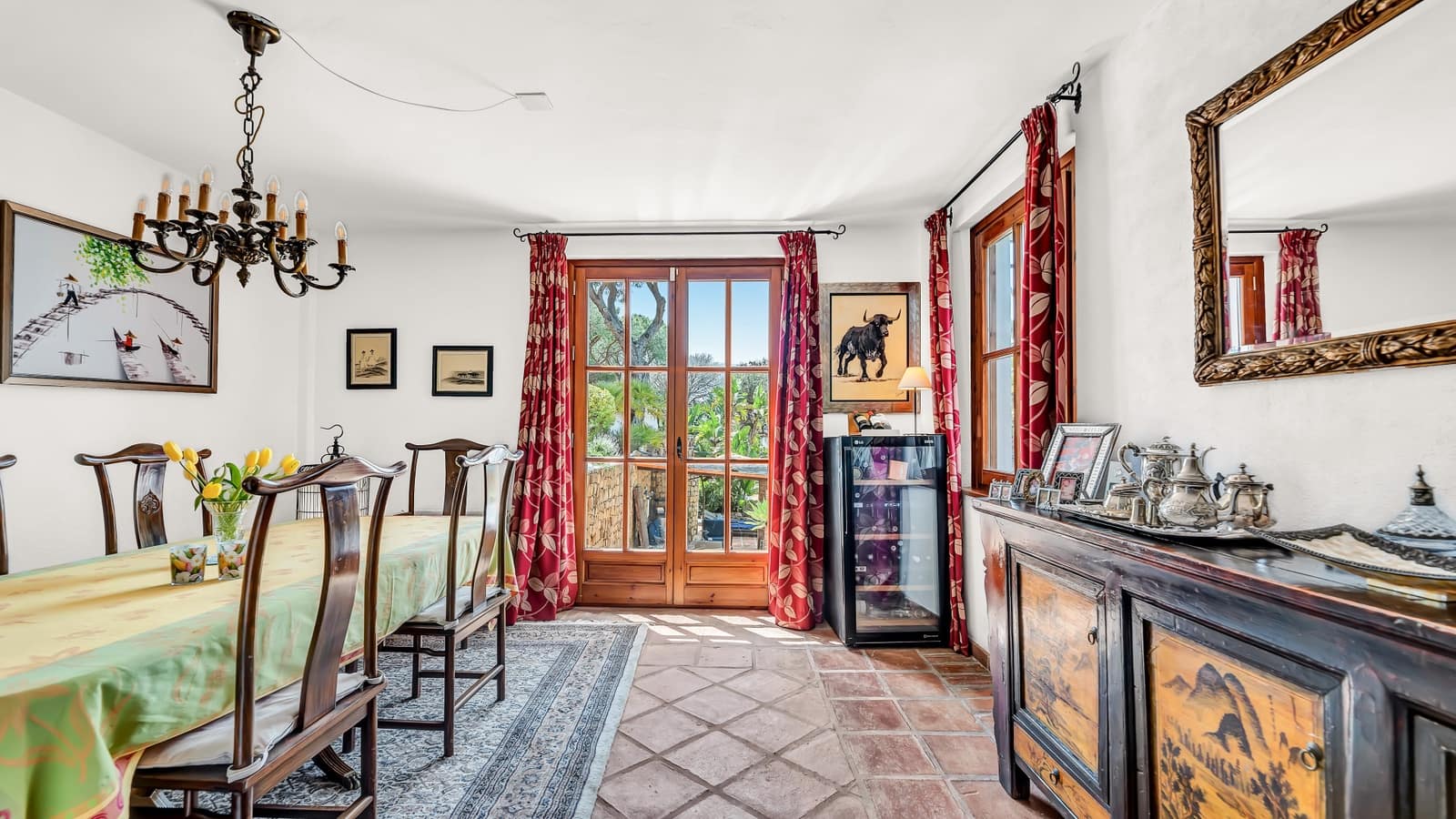7 Zimmer Villa zu verkaufen in Marbella mit Pool Garage - 2.495.000 € (Ref: 9848830)