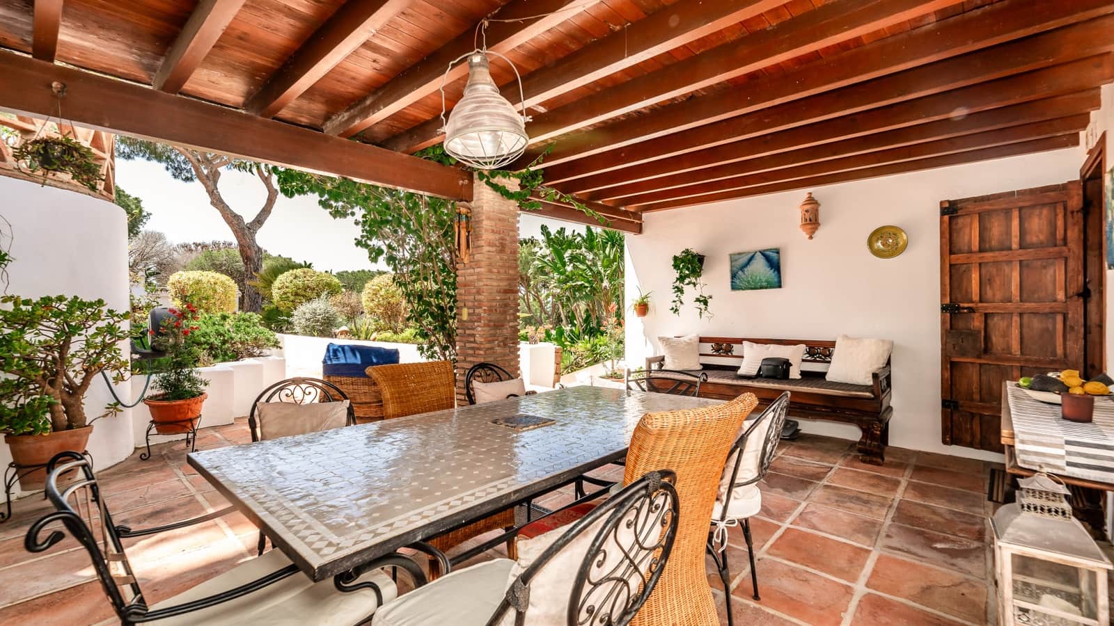 7 Zimmer Villa zu verkaufen in Marbella mit Pool Garage - 2.495.000 € (Ref: 9848830)