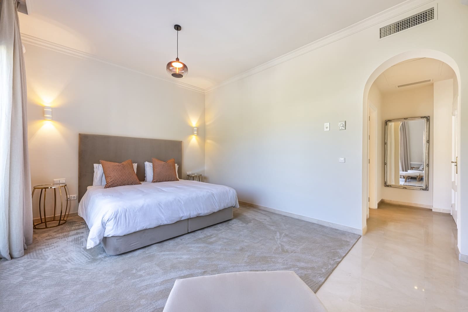 5 quarto Moradia para venda em Benahavis com piscina - 2 895 000 € (Ref: 9848831)
