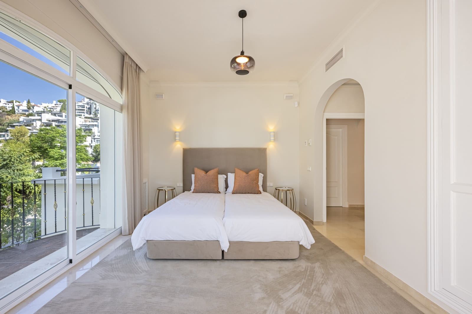 5 quarto Moradia para venda em Benahavis com piscina - 2 895 000 € (Ref: 9848831)