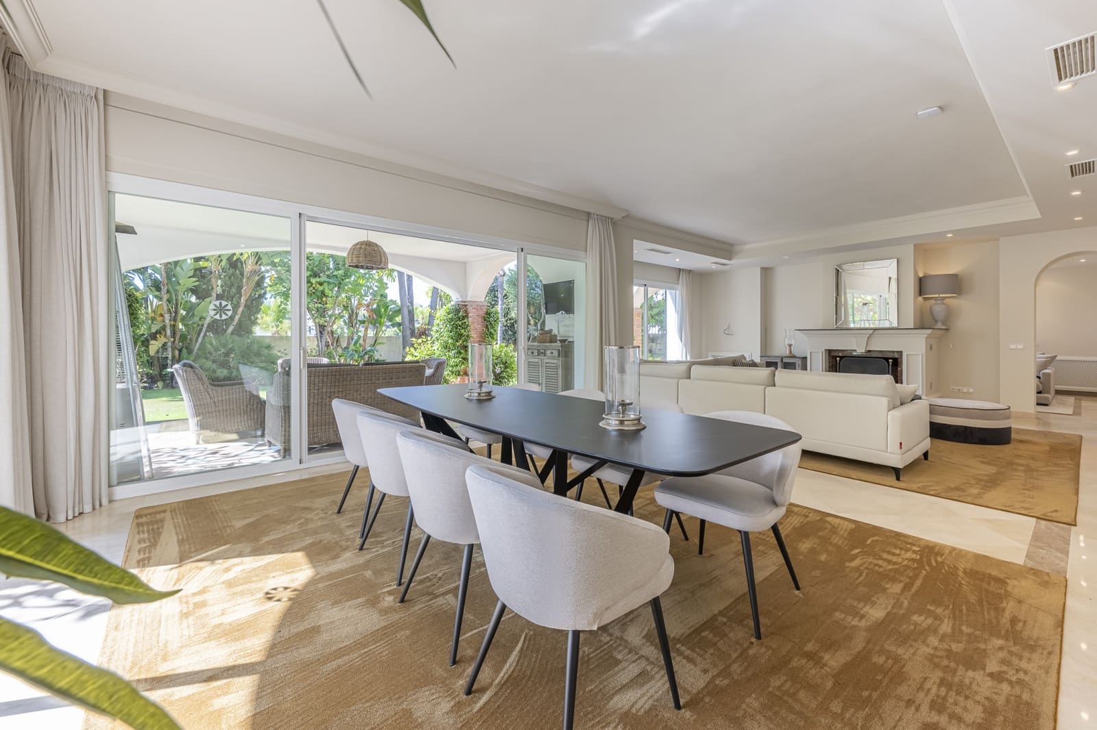 5 quarto Moradia para venda em Benahavis com piscina - 2 895 000 € (Ref: 9848831)