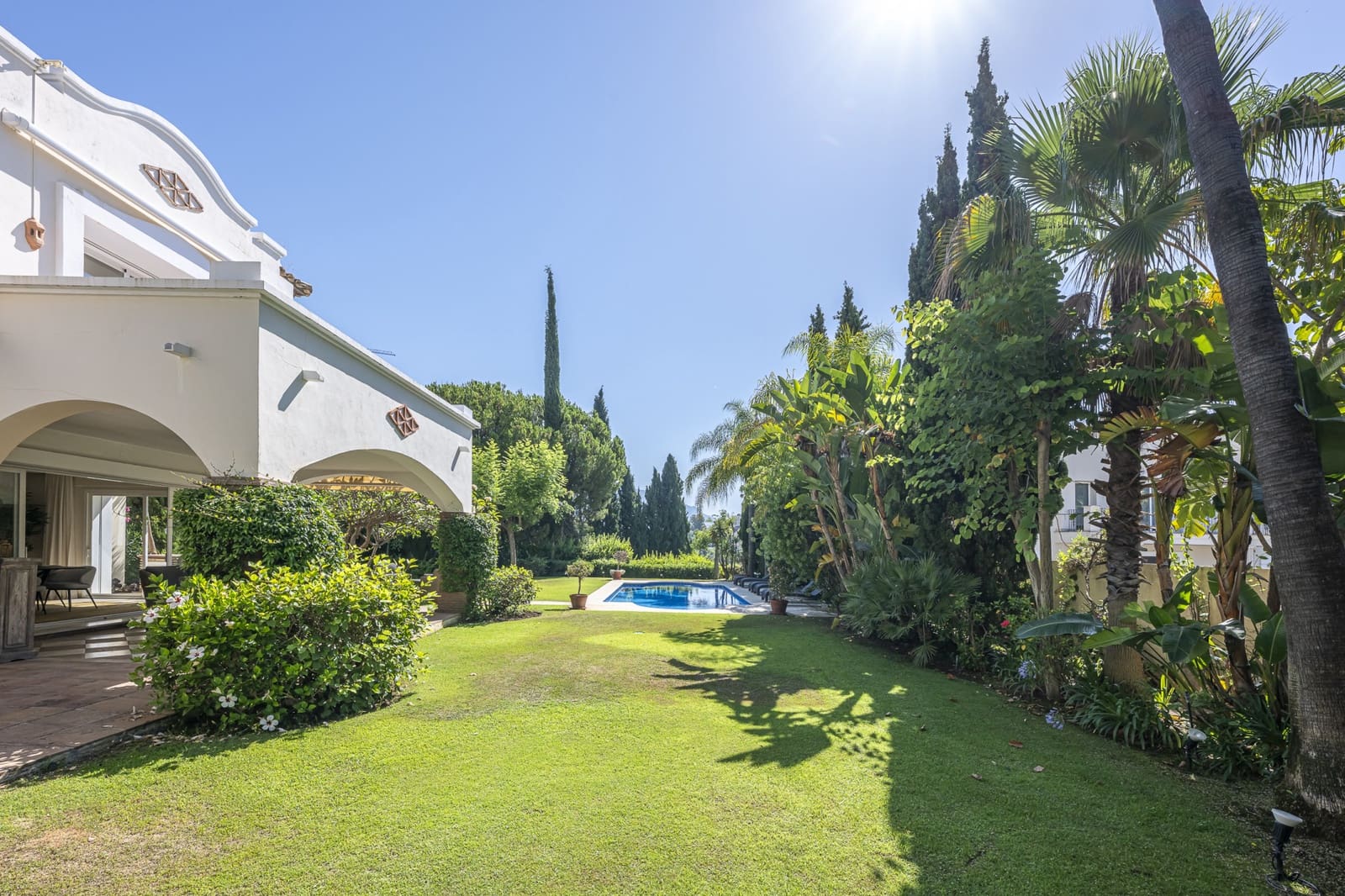 5 quarto Moradia para venda em Benahavis com piscina - 2 895 000 € (Ref: 9848831)