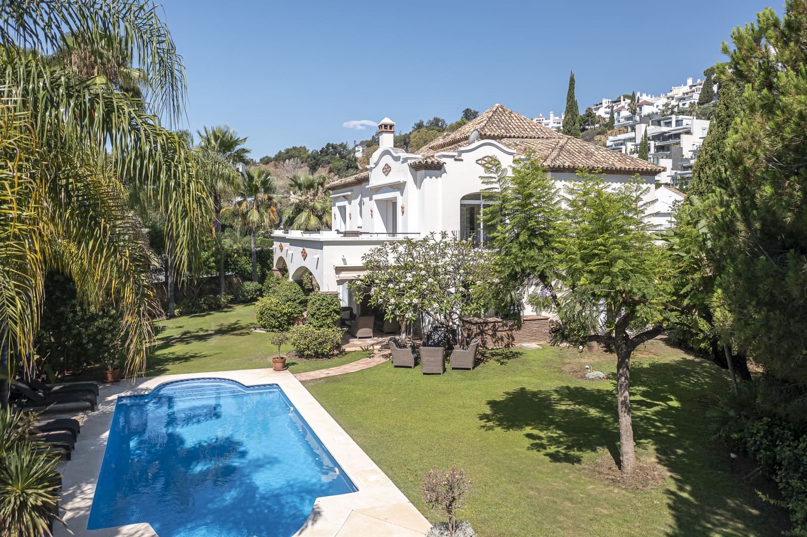 5 quarto Moradia para venda em Benahavis com piscina - 2 895 000 € (Ref: 9848831)