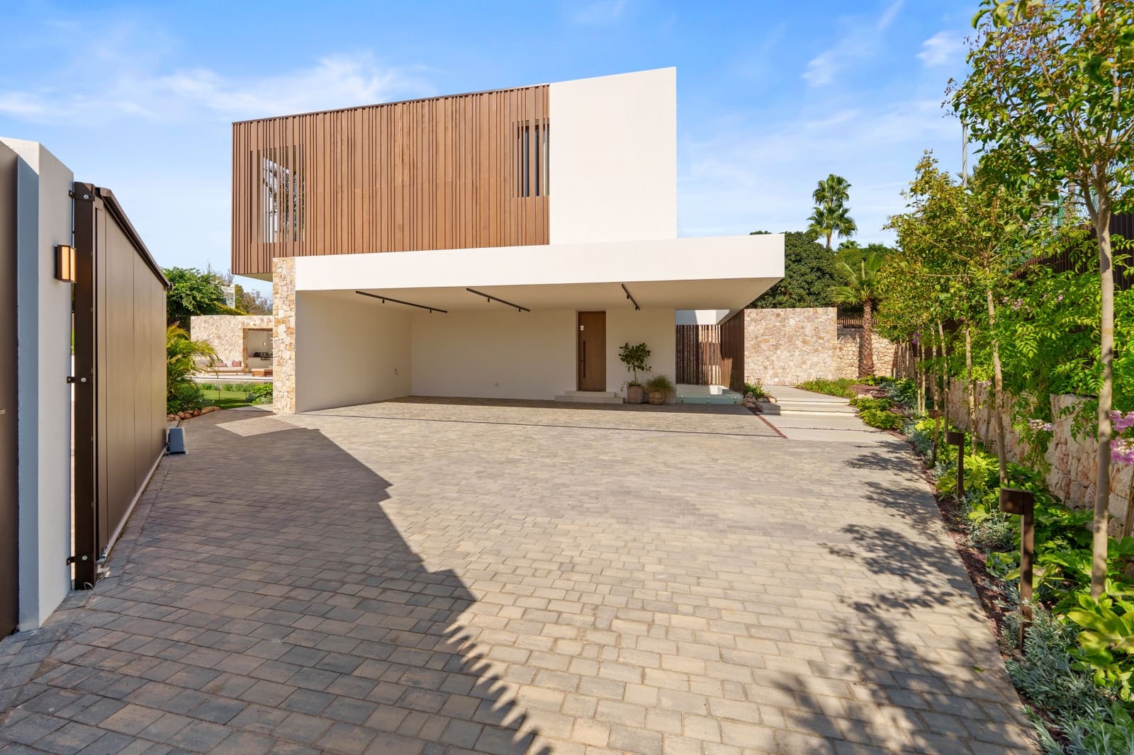 5 soverom Villa til salgs i Golden Mile med svømmebasseng garasje - € 5 995 000 (Ref: 9848835)
