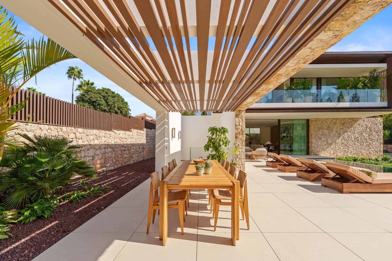 5 bedroom Villa for sale in Golden Mile with pool garage - € 5,995,000 (Ref: 9848835)