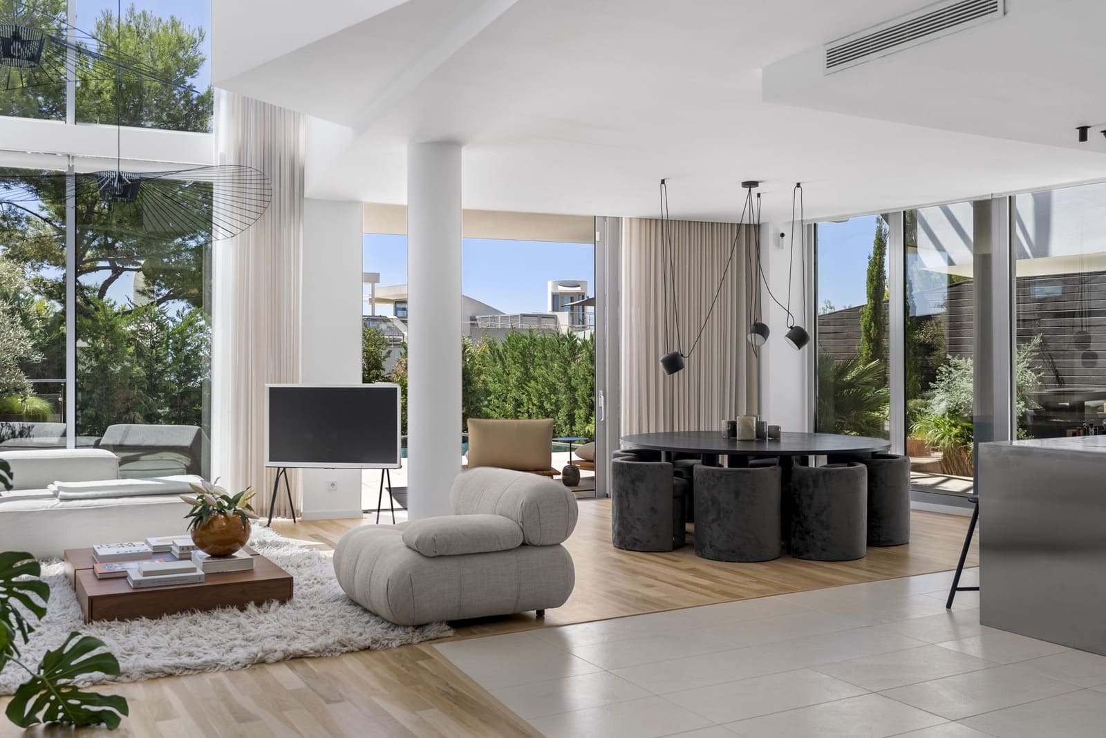 Pareado de 3 habitaciones en Marbella en venta con piscina garaje - 3.850.000 € (Ref: 9848836)