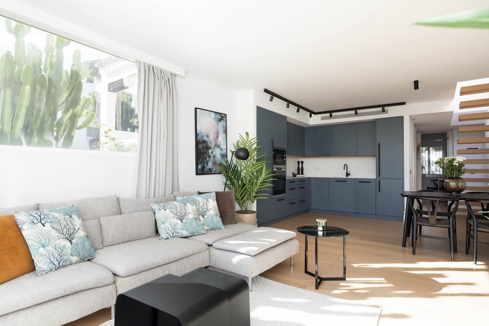 Ático de 2 habitaciones en Marbella en venta con piscina - 495.000 € (Ref: 9848837)