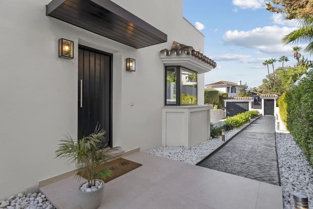 4 chambre Villa/Maison à vendre à Los Naranjos, Marbella avec piscine garage - 2 650 000 € (Ref: 9848841)