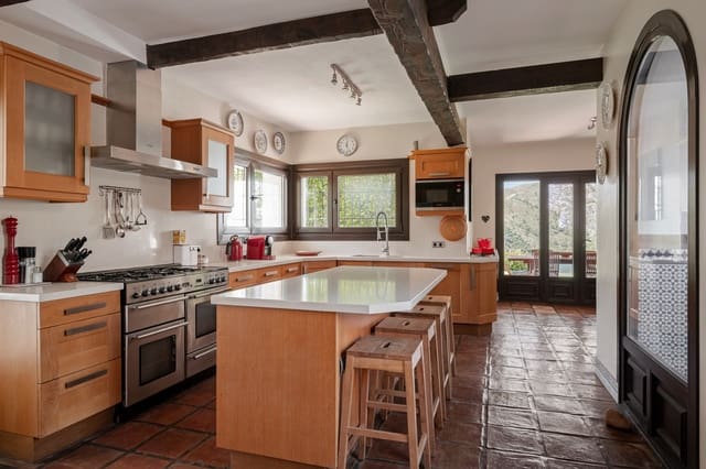 6 slaapkamer Finca/Landhuis te koop in Istán met zwembad garage - € 4.995.000 (Ref: 9848842)