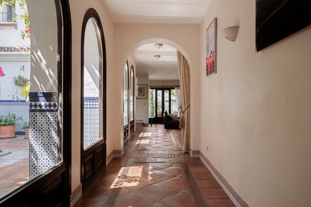 6 chambre Finca/Maison de Campagne à vendre à Istán avec piscine garage - 4 995 000 € (Ref: 9848842)