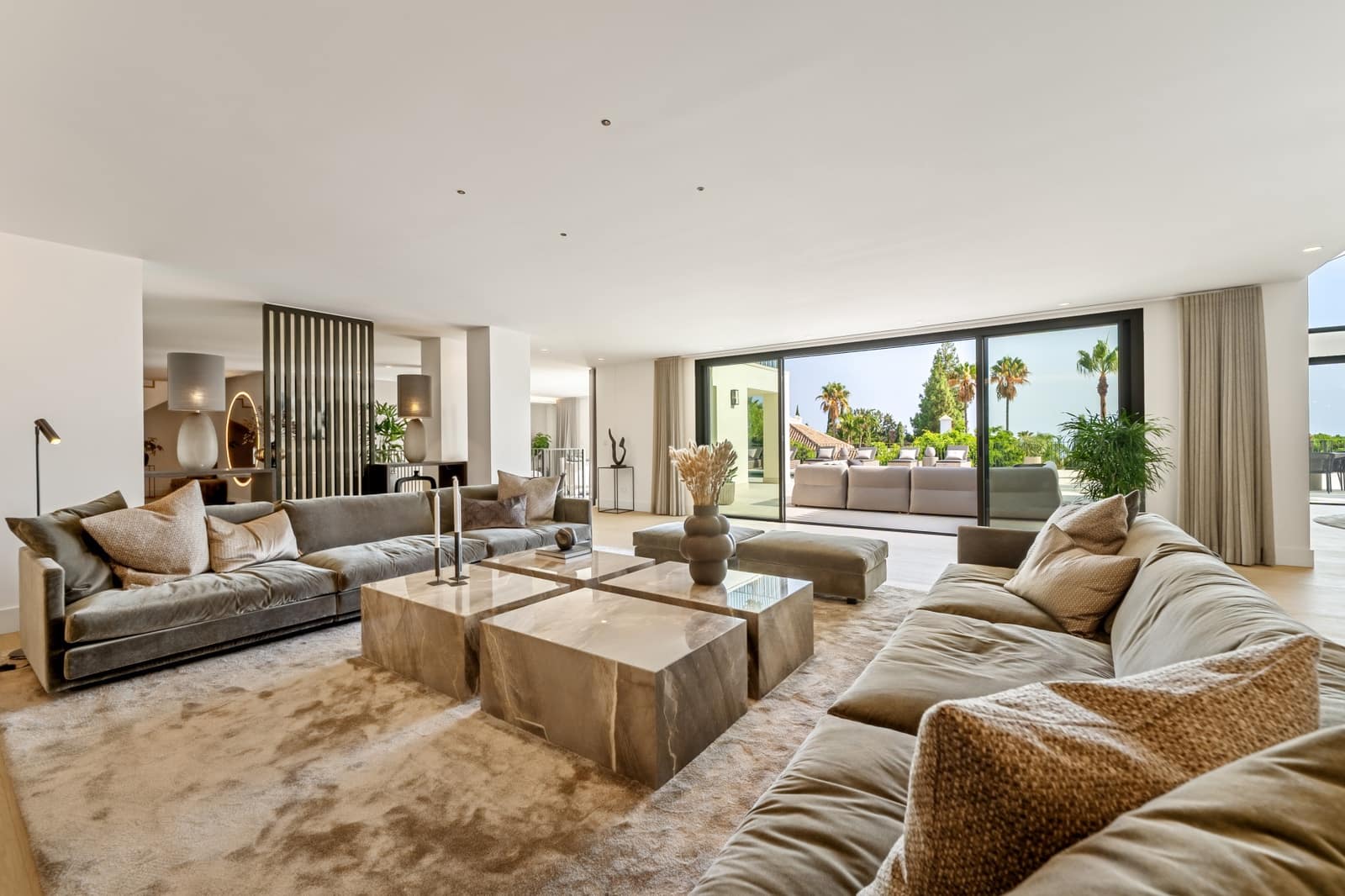 Chalet de 5 habitaciones en Marbella en venta con piscina garaje - 7.800.000 € (Ref: 9848843)