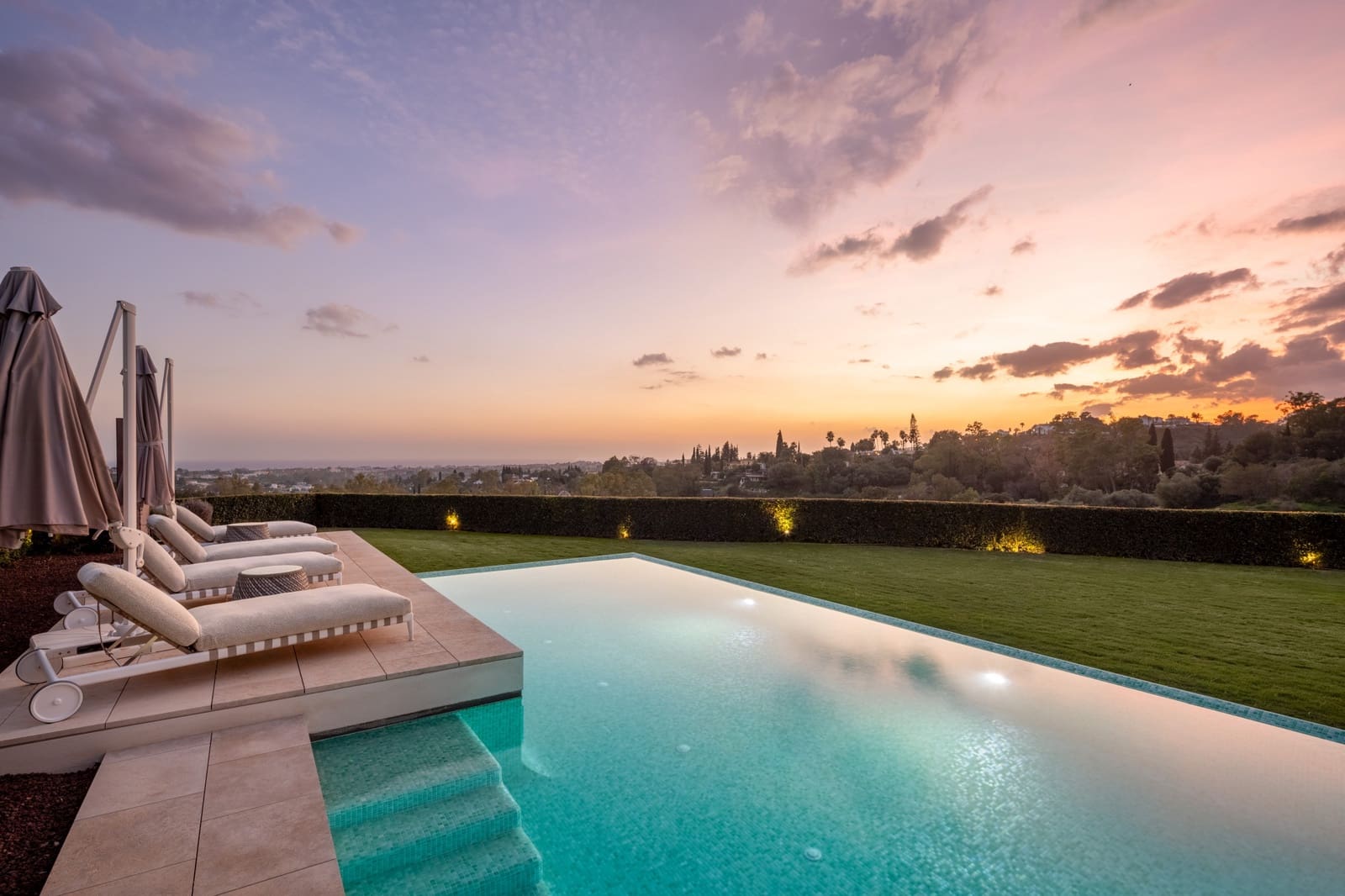 6 soveværelse Villa til salg i Benahavis med swimmingpool garage - € 13.800.000 (Ref: 9848845)